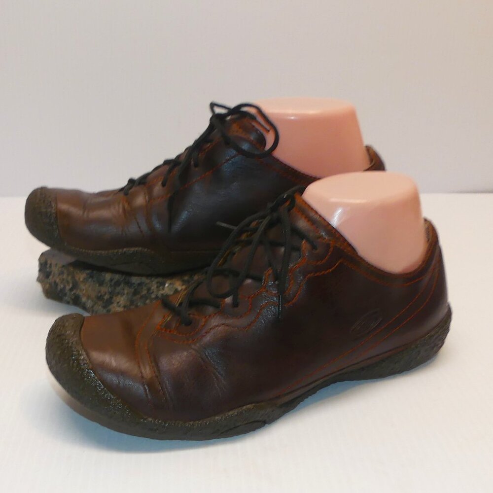 Women's KEEN lace up oxford walking leather sneaker sz 8 brown